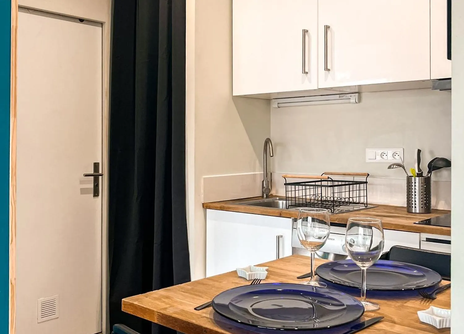 Le Fort - T2 Cosy - Place Des Freres Lumiere Lyon 0*,
